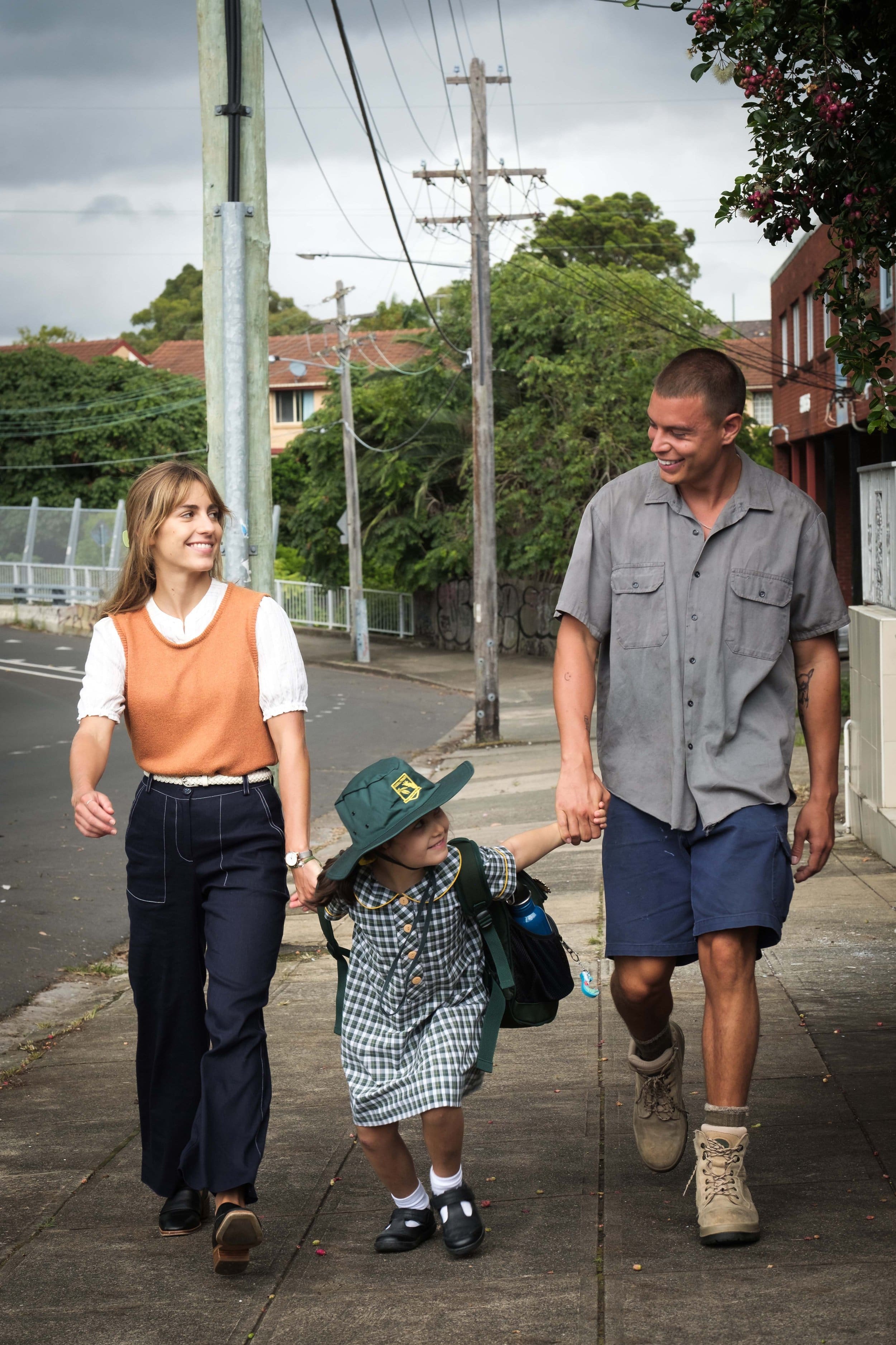 Bump3_JP_Ep1.03_44790340_Oly (Nathalie Morris), Jacinda (Ava Cannon), Santi (Carlos Sanson Jr).jpg