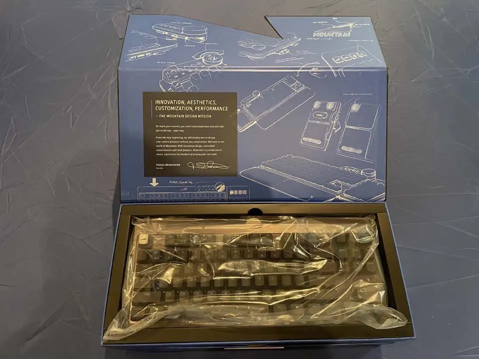 Unboxing 4