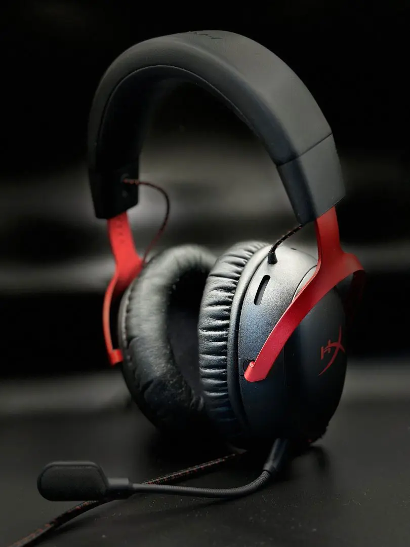 HyperX Cloud III on desk