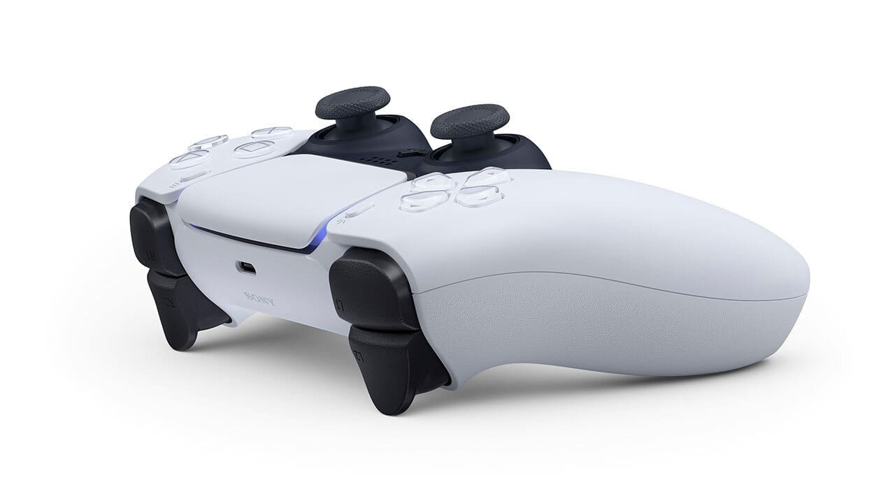 DualSense Controller Has Much Larger Battery Than DualShock 4