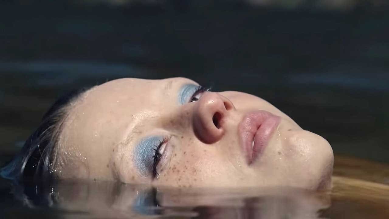 X (2022)